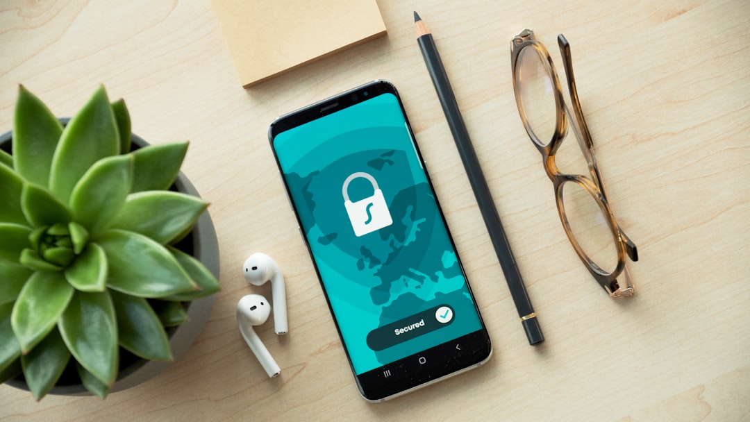 نمایش گرافیکی محافظت از حریم خصوصی با استفاده از VPN و رمزنگاری اطلاعات